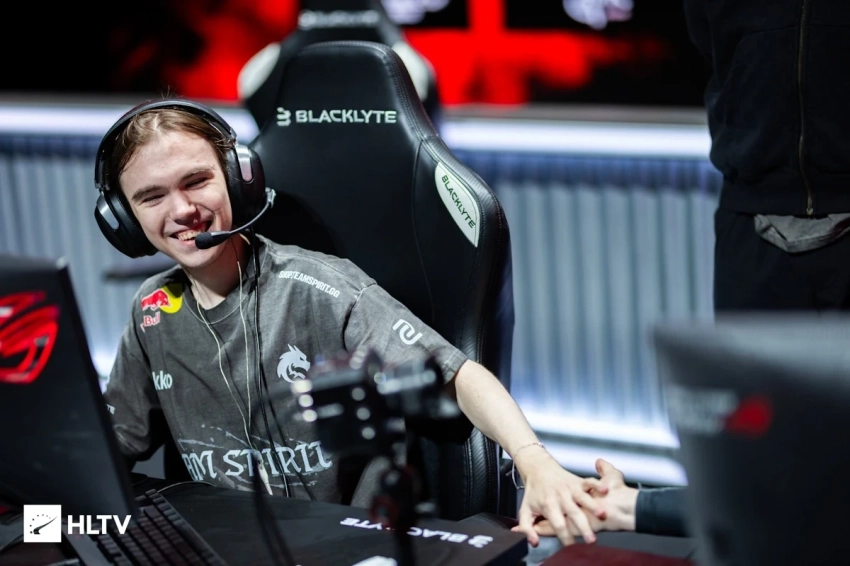 donk возглавил рейтинг игроков по CS2 с наибольшим количеством раундов с AK-47 в 2025 году